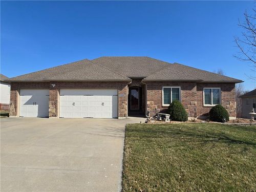 1219 Holland Sq, Warrensburg, MO, 64093-7861 | Card Image