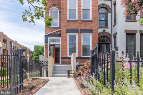 3002 13th St Nw, WASHINGTON, DC, 20009-5304 | Card Image