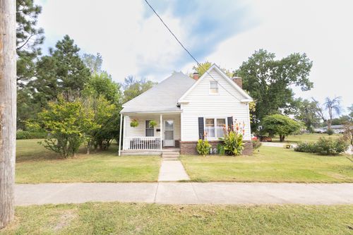523 Morehead St, MOBERLY, MO, 65270-2755 | Card Image