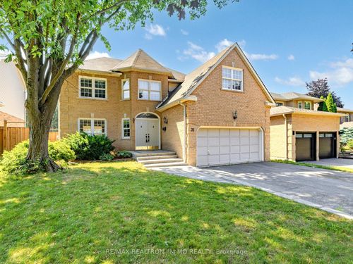 35 Flint Cres, Whitby, ON, L1R1K1 | Card Image