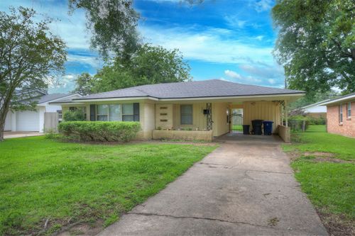 525 Haynes Ave, Shreveport, LA, 71105-3825 | Card Image