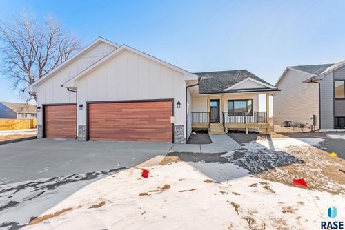 1025 E Fannings St Street, Tea, SD, 57064 | Card Image