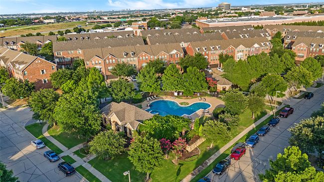 1511 Biltmore Ln, Townhouse with 3 bedrooms, 4 bathrooms and null parking in Irving TX | Image 33