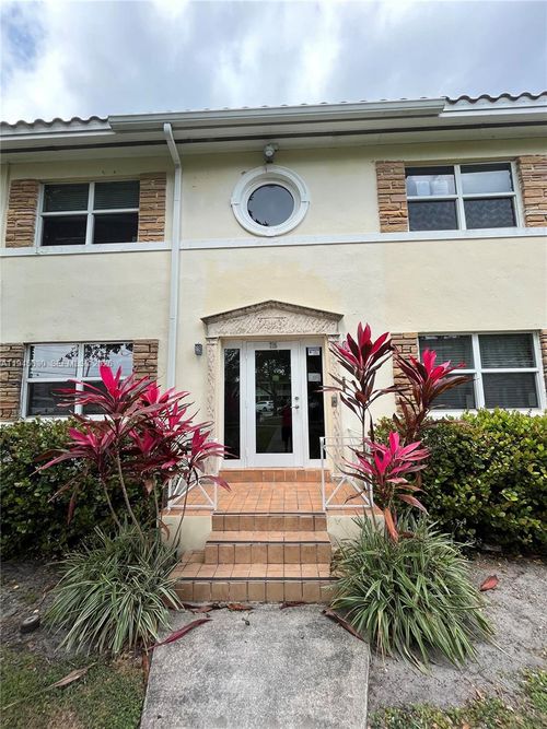 apt-1a-715 Ne 91st St, Miami Shores, FL, 33138-3241 | Card Image