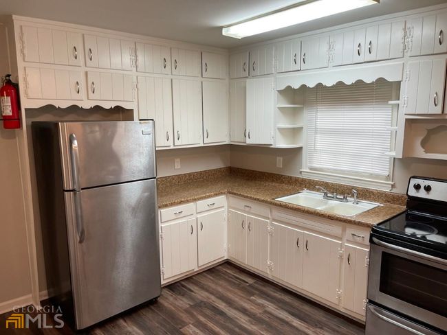 8586 Taylor Rd, House other with 3 bedrooms, 2 bathrooms and 2 parking in Riverdale GA | Image 5