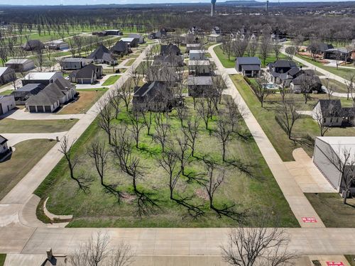 3013 Skyhawk Dr, Granbury, TX, 76049-4624 | Card Image