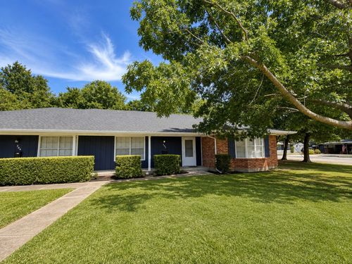 202 N Graves Street, Mckinney, TX, 75069 | Card Image