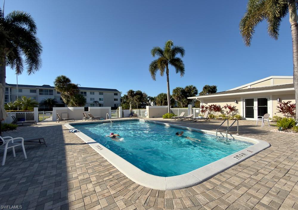 Residential in NAPLES 2