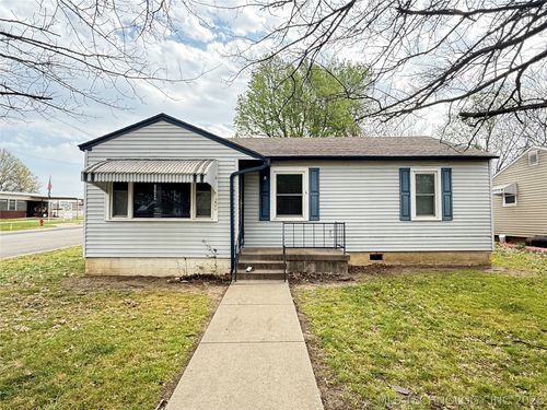 200 Delaware St, Dewey, OK, 74029-2726 | Card Image