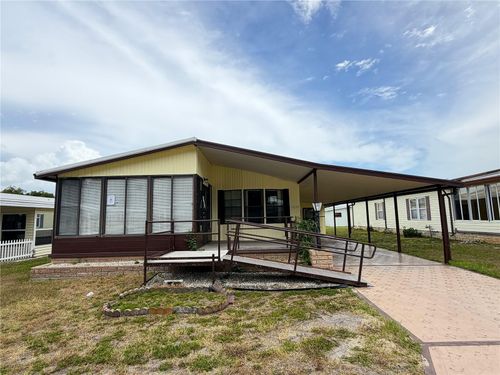 35044 Mcculloughs Leap, Zephyrhills, FL, 33541-2328 | Card Image