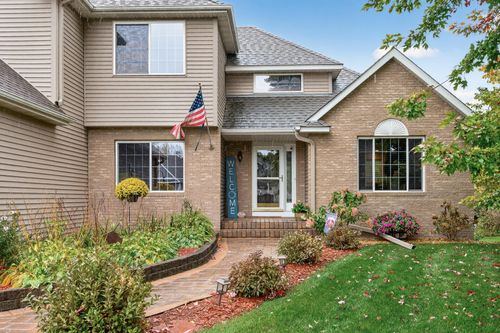 20518 Enfield Cir N, Forest Lake, MN, 55025-8139 | Card Image