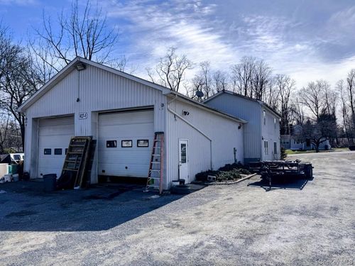 12 Timothy Hts, Pleasant Valley, NY, 12569-7734 | Card Image