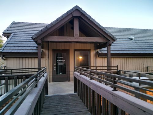 2 W Saint George Blvd, St George, UT, 84770-2501 | Card Image