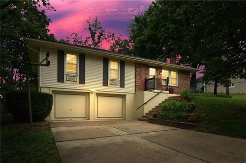 12709 E Silver Ln, Sugar Creek, MO, 64050-1533 | Card Image