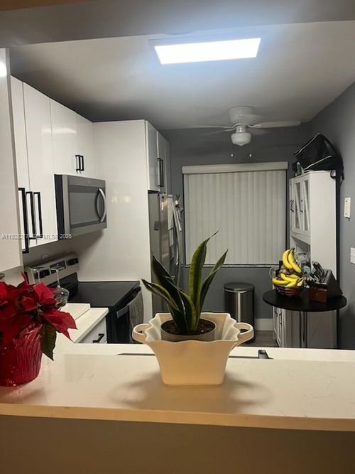 apt-201-7980 Nw 50th St, Lauderhill, FL, 33351-5601 | Card Image