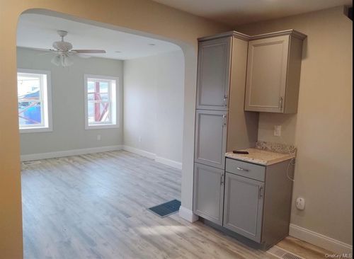 1-22 Center St, Walden, NY, 12586-1101 | Card Image