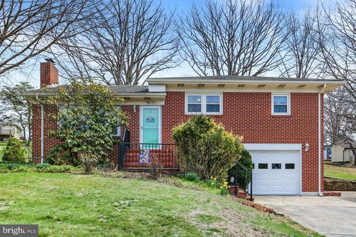 54 Grandview Dr, HUMMELSTOWN, PA, 17036-9103 | Card Image