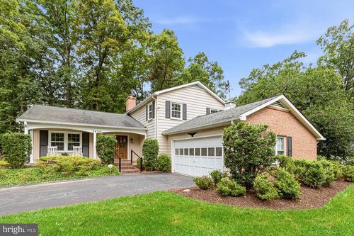 3824 King Arthur Rd, ANNANDALE, VA, 22003-2209 | Card Image