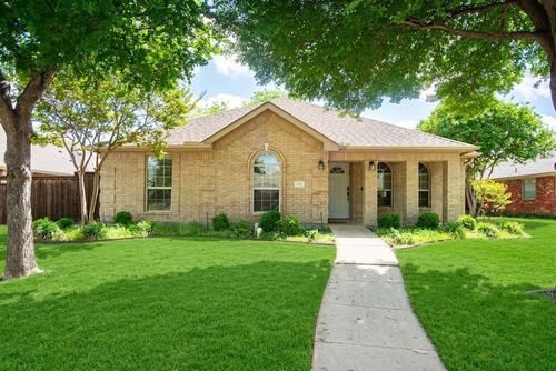 711 Sweet Peach Dr, Allen, TX, 75002-9206 | Card Image