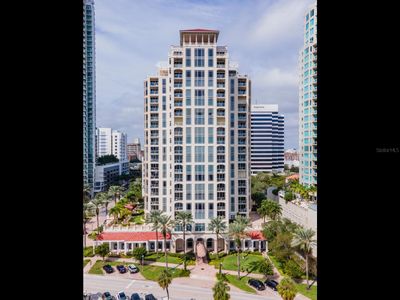 2002 - 100 Beach Drive Ne, Condo with 3 bedrooms, 3 bathrooms and null parking in St Petersburg FL | Image 2