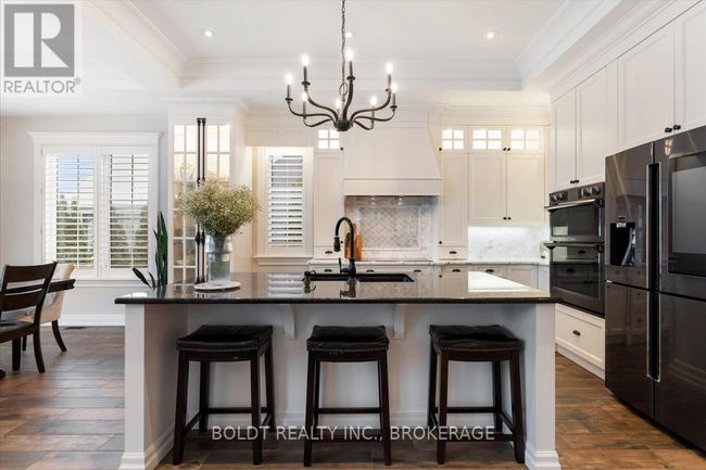 1107 Balfour St, House other with 6 bedrooms, 4 bathrooms and 6 parking in Fenwick ON | Image 11