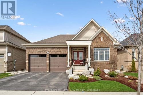 108 Harpin Way E, Fergus, ON, N1M0G9 | Card Image