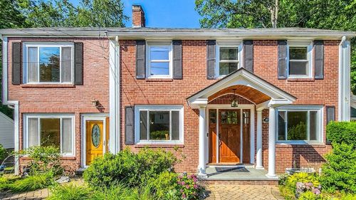 87-87 Woodward St, Newton, MA, 02461-1310 | Card Image