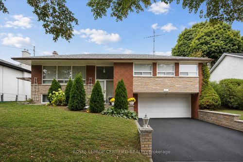 1639 Sunnycove Dr, Mississauga, ON, L4X1B6 | Card Image