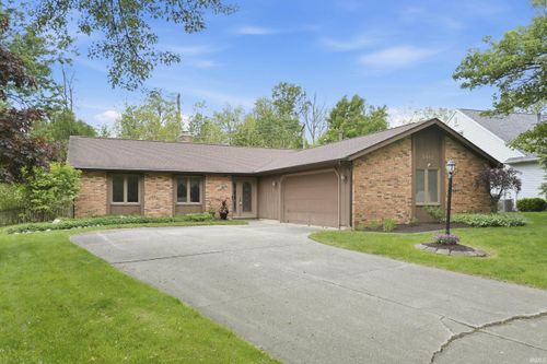 5611 Larchwood Run, Fort Wayne, IN, 46825 | Card Image