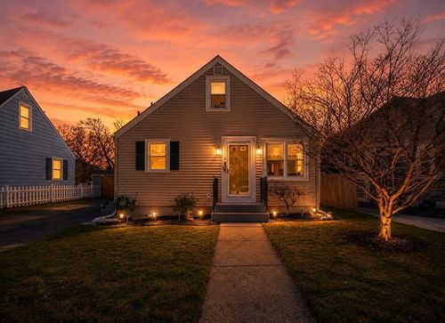 19 Annette Ave, Pawtucket, RI, 02861-4417 | Card Image