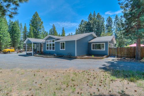 15161 Ponderosa Loop, La Pine, OR, 97739-8936 | Card Image
