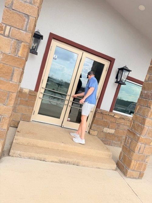 413 Lee Rd, Mineral Wells, TX, 76067-8817 | Card Image