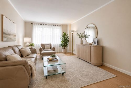 6k-67-35 Yellowstone Blvd, Forest Hills, NY, 11375-2682 | Card Image