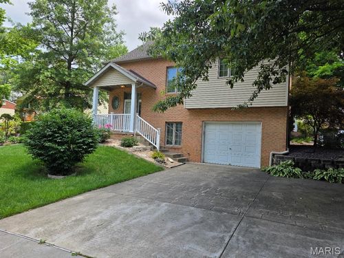 450 S Main St, Troy, IL, 62294-1811 | Card Image