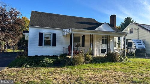 203 Pine Rd, MOUNT HOLLY SPRINGS, PA, 17065-1812 | Card Image