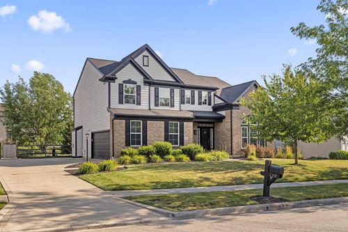 6298 Fox Hollow Dr, Galena, OH, 43021-8114 | Card Image