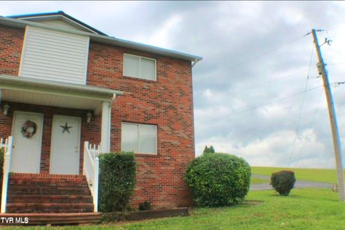 4-661 N Holston River Dr, Kingsport, TN, 37660-6880 | Card Image