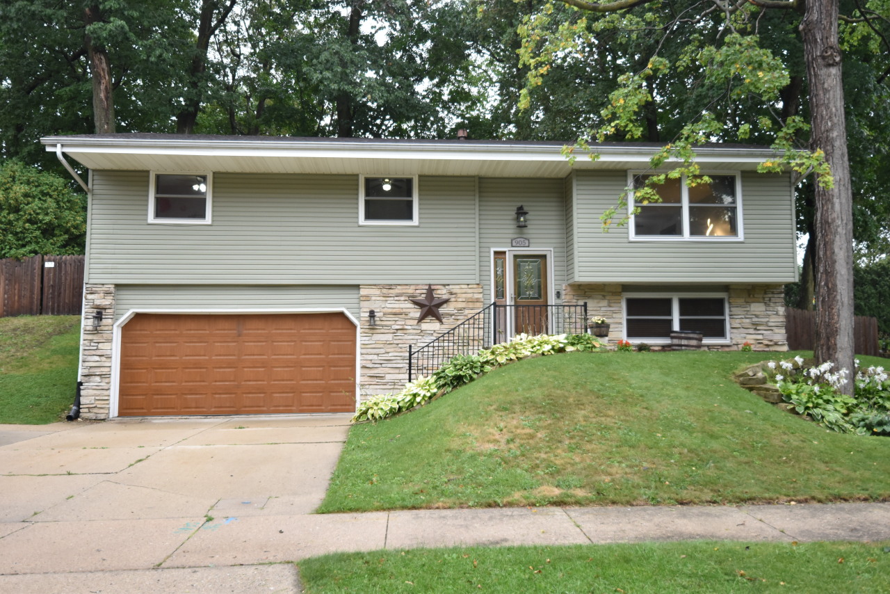 Mulberry Dr, West Bend, WI 53090