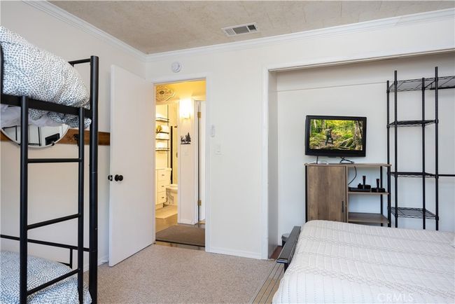 682 Maple Ln, House other with 3 bedrooms, 2 bathrooms and null parking in Sugarloaf CA | Image 32