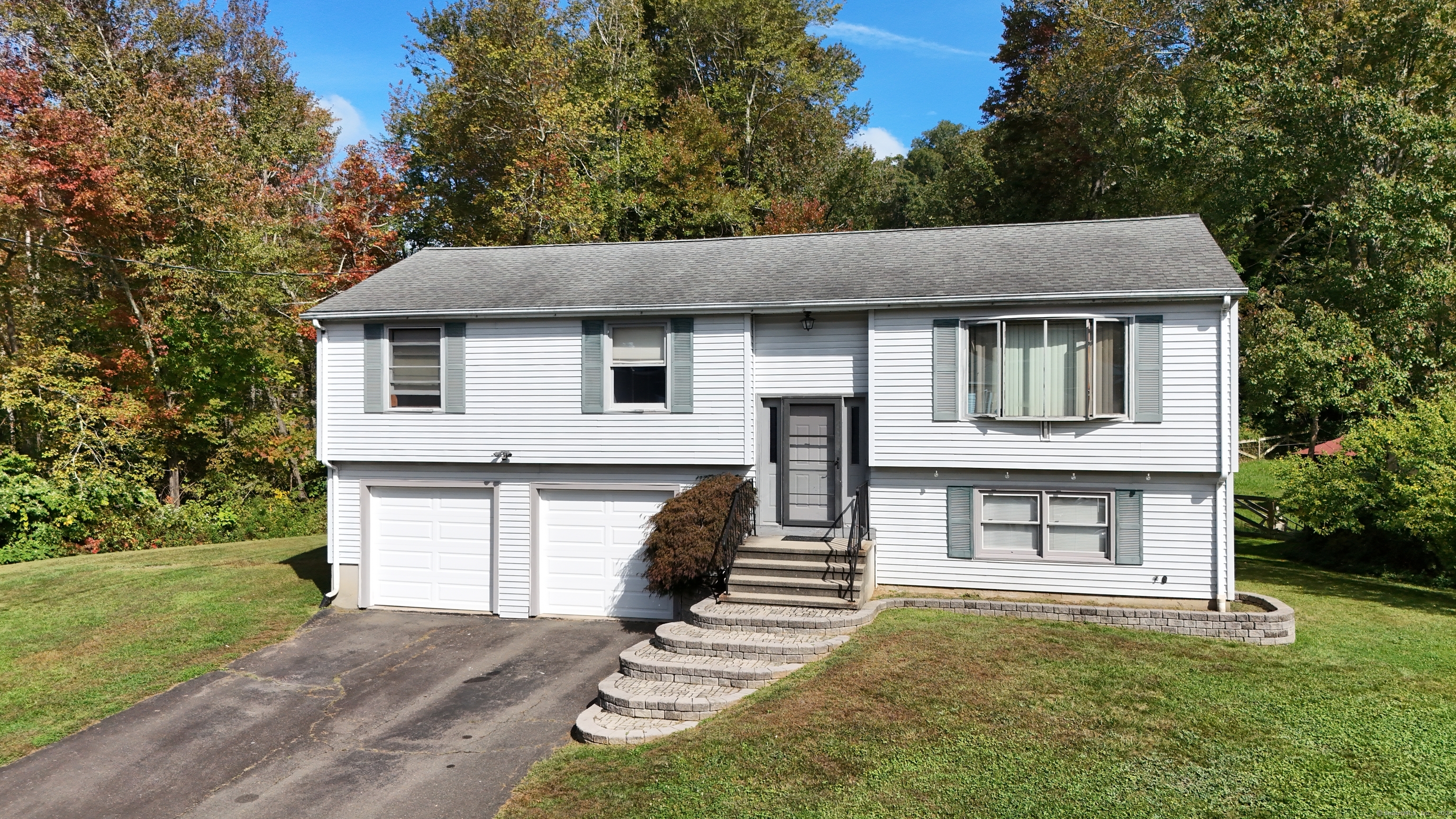 Harlow Ct, Naugatuck, CT 06770
