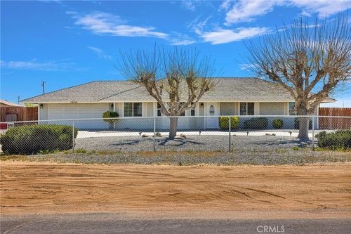 15315 Little Beaver, Victorville, CA, 92395 | Card Image