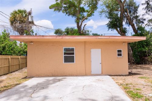 902 Marshall St, CLEARWATER, FL, 33755-2537 | Card Image