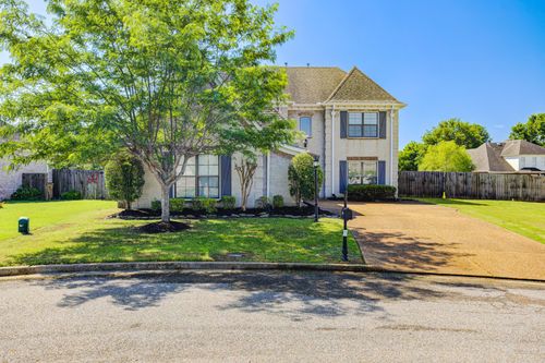 9695 Woodland Creek Ln, Cordova, TN, 38018-3602 | Card Image