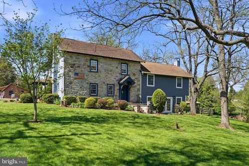 170 Red Corner Rd, DOUGLASSVILLE, PA, 19518-9735 | Card Image