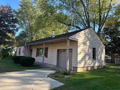 406 Michigan Avenue, House other with 2 bedrooms, 1 bathrooms and null parking in Berrien Springs MI | Image 1