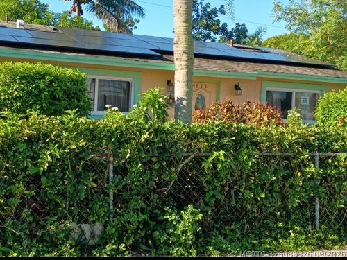 4872 Caribbean Blvd, West Palm Beach, FL, 33407-1724 | Card Image