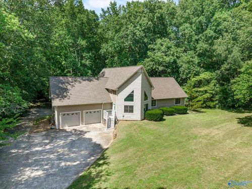 1136 Shoal Creek Rd, Decatur, AL, 35603-6506 | Card Image