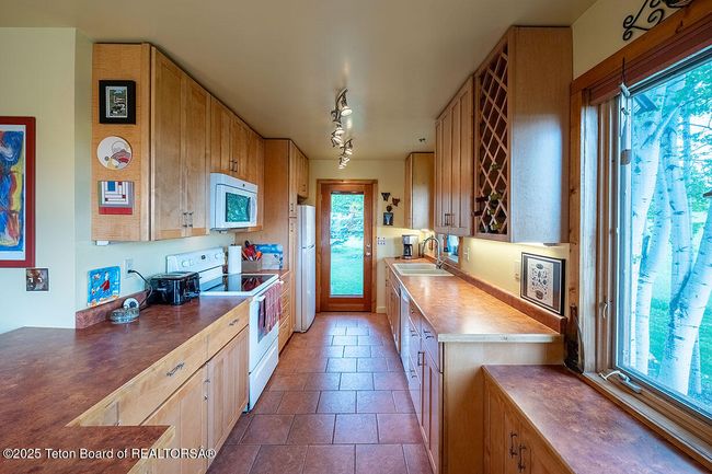 41 Prater Cir, House other with 3 bedrooms, 2 bathrooms and null parking in Star Valley Ranch WY | Image 11