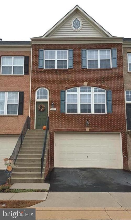 9730 Corbett Cir, MANASSAS PARK, VA, 20111-7004 | Card Image
