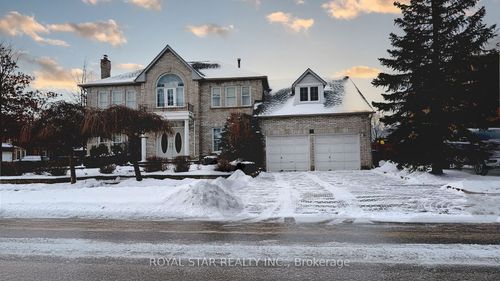 3 Colonel Bertram Rd, Brampton, ON, L6Z4N8 | Card Image